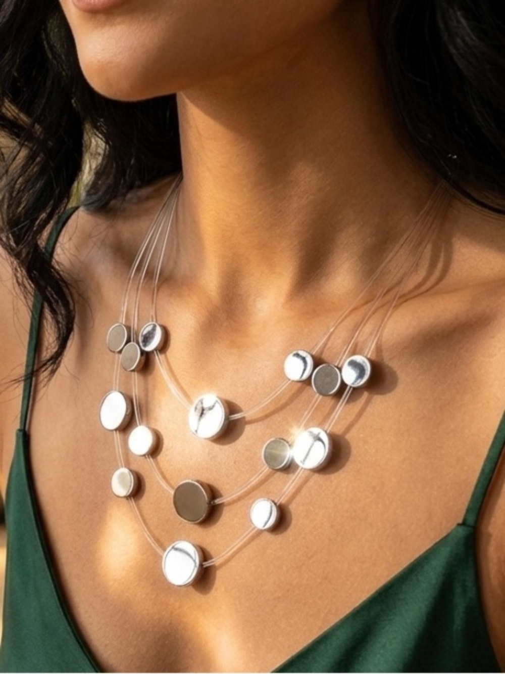 Boutique Elegant Silver Invisible Necklace Design